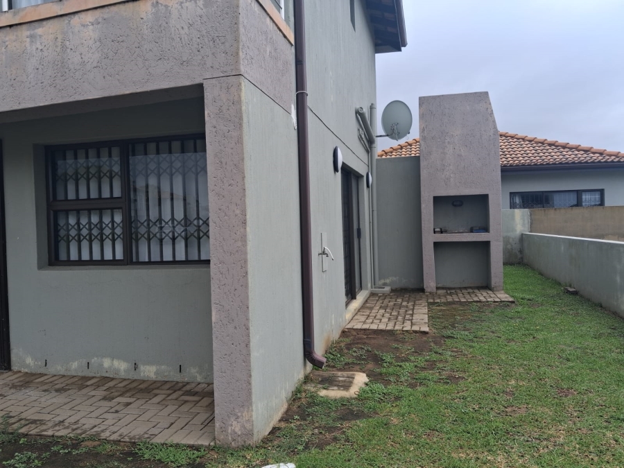 To Let 3 Bedroom Property for Rent in Winterstrand Eastern Cape